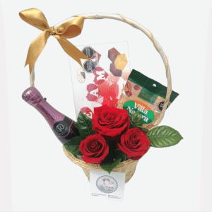Canasta de 3 rosas, chocolate linaje, frutos secos Villa Natura y Ricaddonna