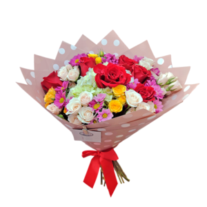 Ramo de 6 rosas, mini rosas , hortensias y mini margaritas